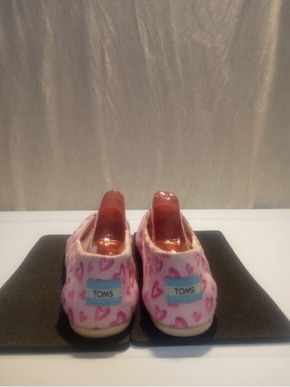 Pink TOMS Heart Print Slip‑Ons | Size 7 M | Casual GUC - Picture 3 of 5